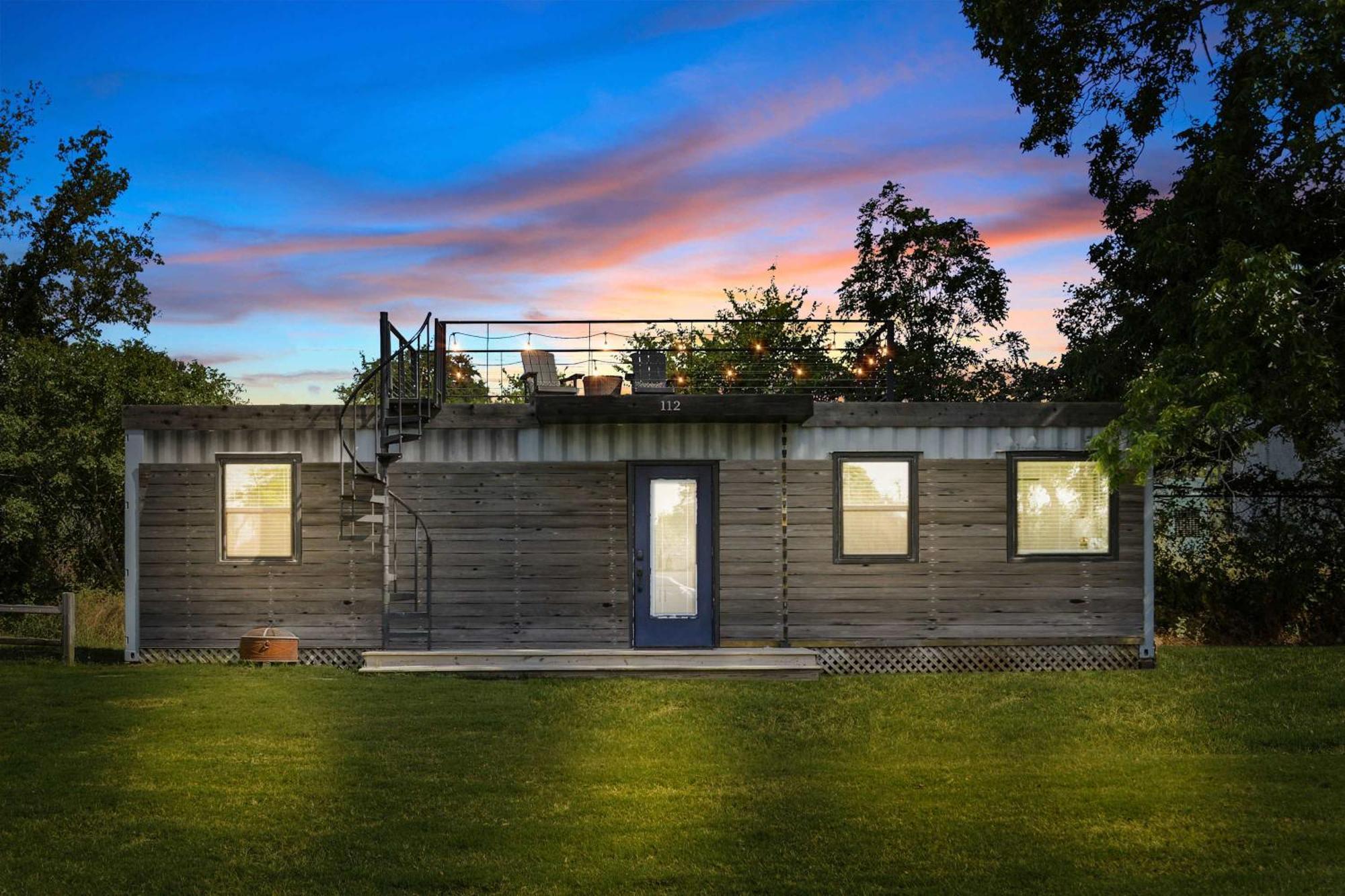 벨미어드 The Woods- Container Tiny House 12 Min To Magnolia/Baylor/Downtown 빌라 외부 사진